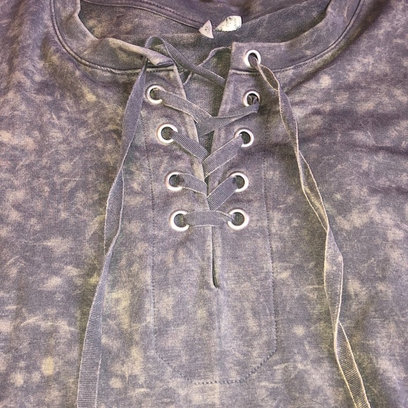 Kohl’s Mudd brand blouse - Picture 2 of 2